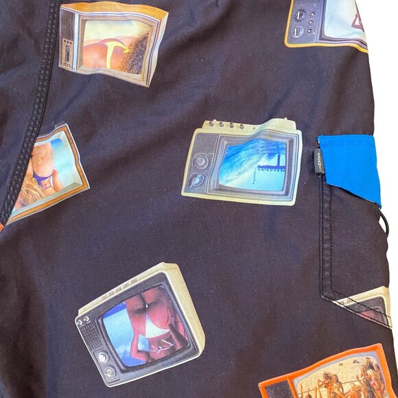 Vans Off the Wall Boardshorts Mens 36 Bikini Women in Tv Graphic - Picture 5 of 7